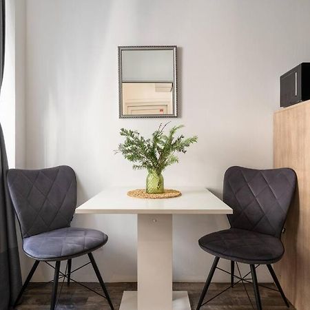 Chic Studio By City Center By Hm Wien Exterior foto